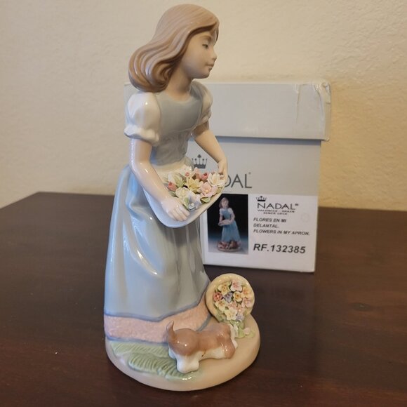 NADAL PORCELAIN FIGURINE GIRL DOG FLOWERS IN MY APRON 2385 SPAIN - Picture 6 of 8